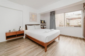 Bright 2BR with BIG Terrace in Heart of Miraflores
